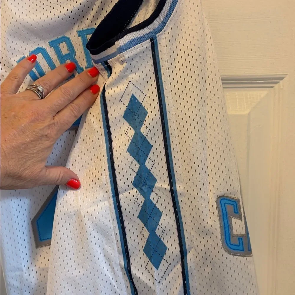 Michael Jordan Basketball Jersey Large #23  North Carolina Tar Heels White XS